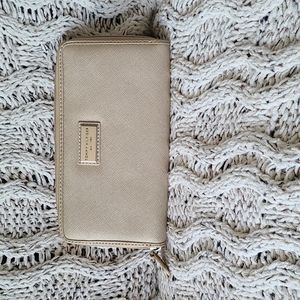 Tommy Hilfiger wallet
